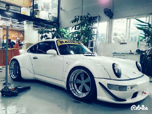 Cover image for Lucky