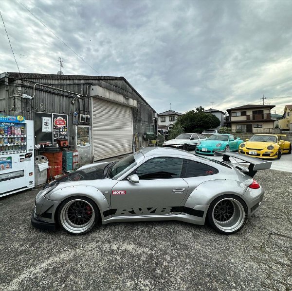 Cover image for Abu Dhabi