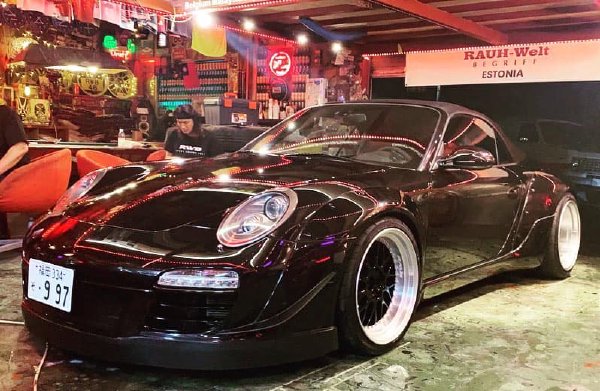 Cover image for Leon