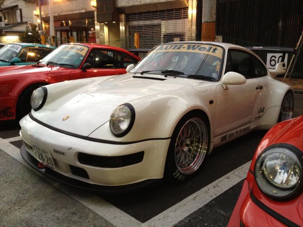 Cover image for Oval Auto