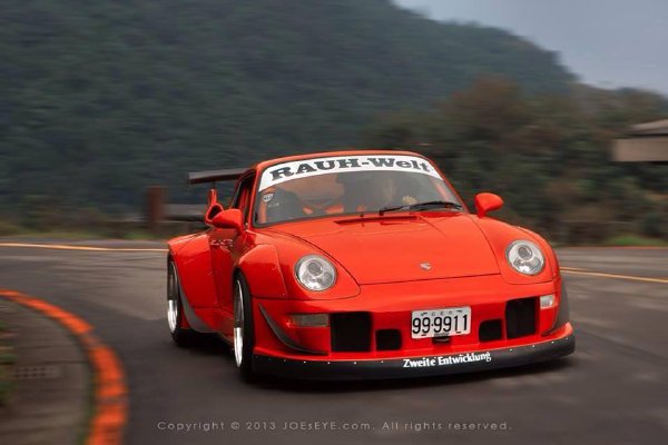 Cover image for Emily