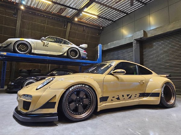 Cover image for SoHo